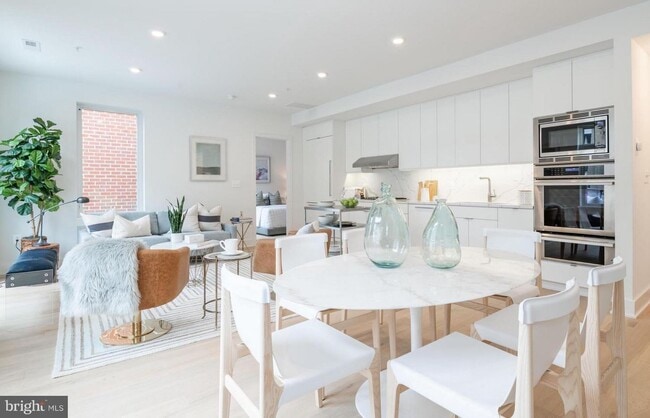 1761 P St NW in Washington, DC - Building Photo - Building Photo