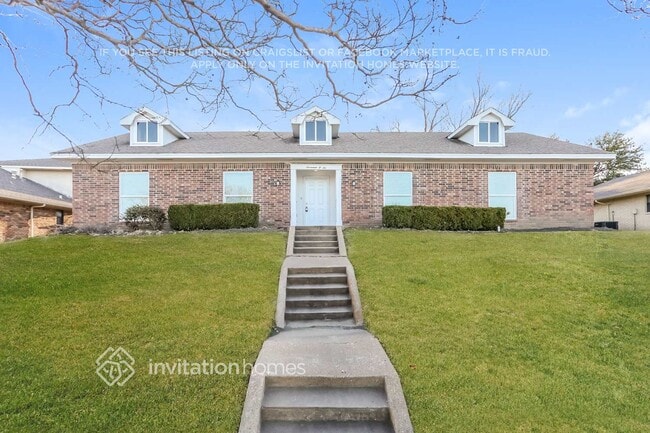 property at 1706 Surrey Ct