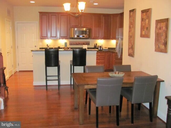 20631 Sibbald Square in Ashburn, VA - Building Photo - Building Photo