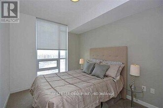 66 Forest Manor Rd in Toronto, ON - Building Photo - Building Photo
