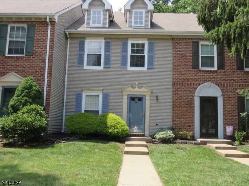 64 Albury Way in North Brunswick, NJ - Building Photo