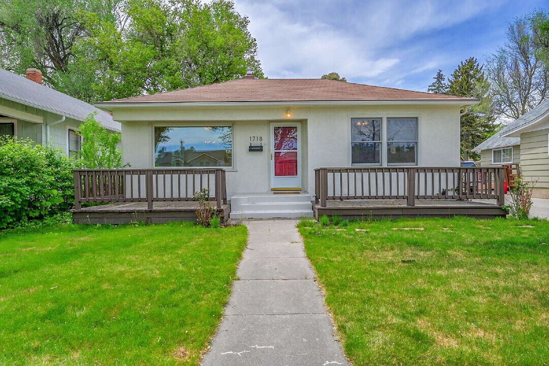 1718 N Franklin St in Colorado Springs, CO - Foto de edificio