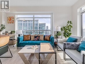 251 Manitoba St in Toronto, ON - Building Photo - Building Photo