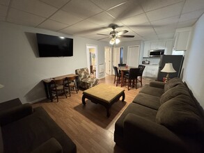 2450 Tall Oak Dr, Unit private basement in Buford, GA - Building Photo - Building Photo