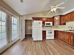 6625 Carina Ln in Corryton, TN - Foto de edificio - Building Photo