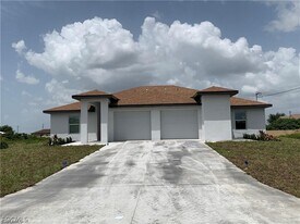 1114 Capetown Ave in Lehigh Acres, FL - Building Photo