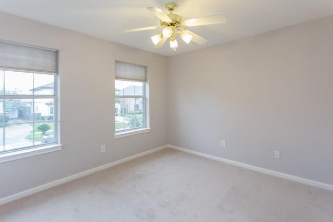 property at 4611 Oakdale St