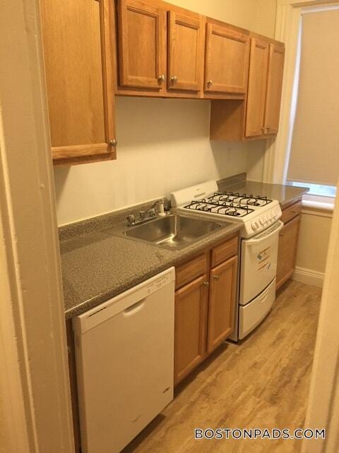 1687 Commonwealth Ave