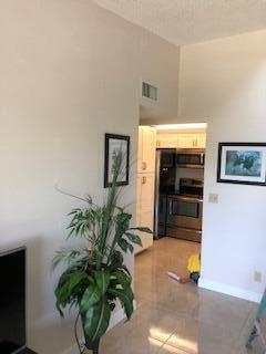4492 NE Ocean Blvd-Unit -3 in Jensen Beach, FL - Building Photo - Building Photo