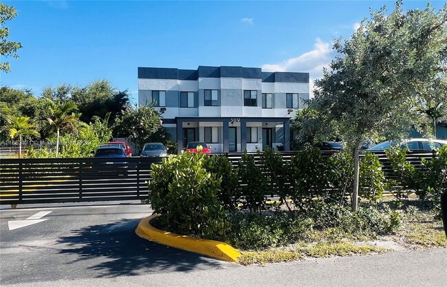 property at 309 NW 7th Ct