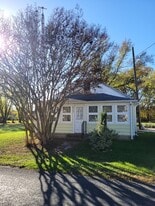 8444 Hickman Rd in Denton, MD - Building Photo