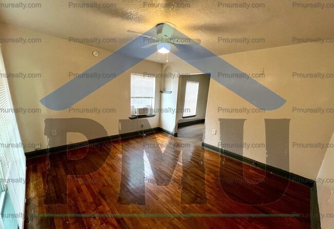 9106 S Polk St in Dallas, TX - Building Photo - Building Photo