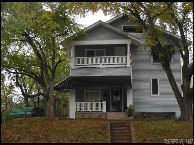 property at 101 1/2 Rice St