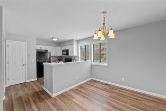 250 Cedar Grove Dr in St. Charles, MO - Building Photo - Building Photo