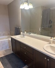 26 Hanover Crt in Belleville, ON - Building Photo - Building Photo