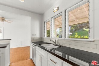 2258 Moreno Dr in Los Angeles, CA - Building Photo - Building Photo