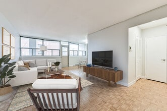 445 Eglinton Ave E in Toronto, ON - Building Photo - Building Photo