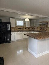 192 Caroline Dr in West Palm Beach, FL - Building Photo - Building Photo