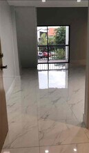 9427 Fontainebleau Blvd-Unit -2 in Miami, FL - Building Photo - Building Photo