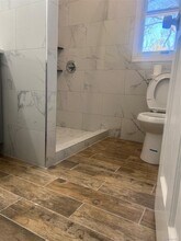 90 Quaker Path in Stony Brook, NY - Building Photo - Building Photo