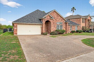 6325 Oso Pkwy in Corpus Christi, TX - Building Photo - Building Photo