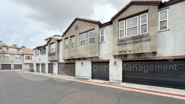 2222 E Huntington Dr in Phoenix, AZ - Building Photo - Building Photo