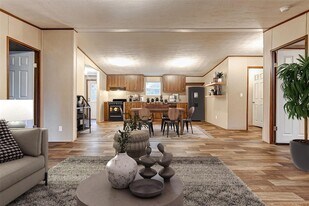 10757 Doe Hill Dr in Montgomery, TX - Building Photo