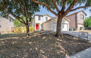 283 Cordero Dr in San Marcos, TX - Building Photo