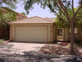 66 S Pepperwood Pl in Chandler, AZ - Building Photo