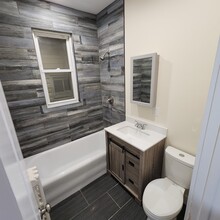 203 Custer Ave in Jersey City, NJ - Building Photo - Building Photo