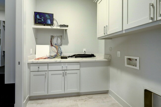 property at 609 W Pierce St