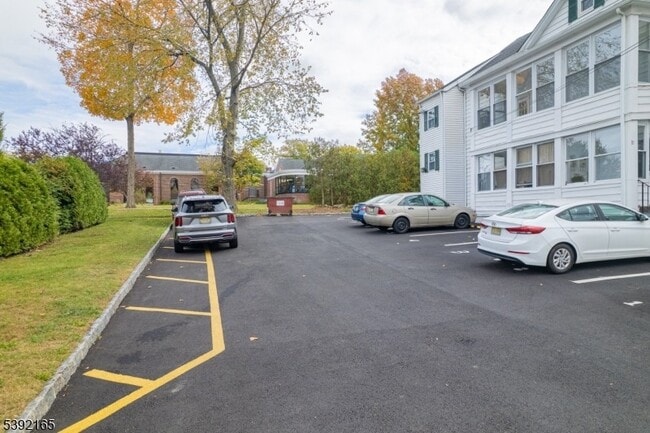 10 N Passaic Ave in Chatham, NJ - Building Photo - Building Photo
