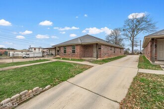 1719 Lakeshore Dr in Shreveport, LA - Building Photo - Building Photo