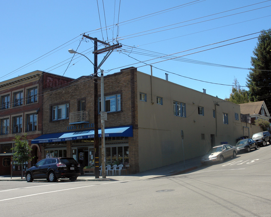 Santa Fe Market in Richmond, CA - Building Photo