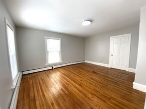 1 Jay St, Unit 2 in Cambridge, MA - Building Photo - Building Photo