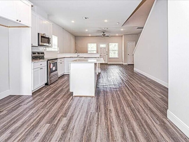 5217 E Houston Rd photo'