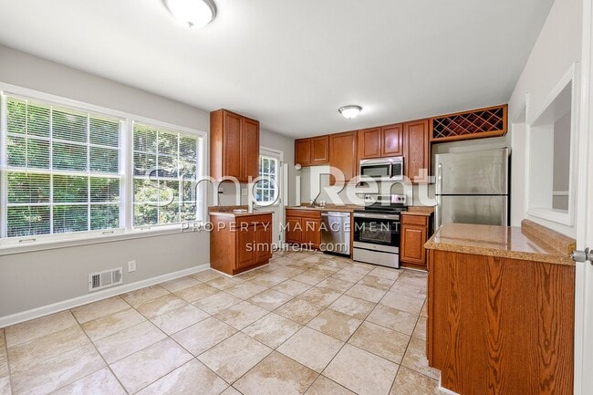 4565 Greensprings Rd in College Park, GA - Building Photo - Building Photo