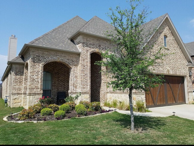 8421 Snow Egret Way