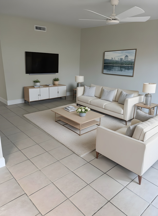 11440 8th Way N, Unit 205 in St. Petersburg, FL - Foto de edificio - Building Photo