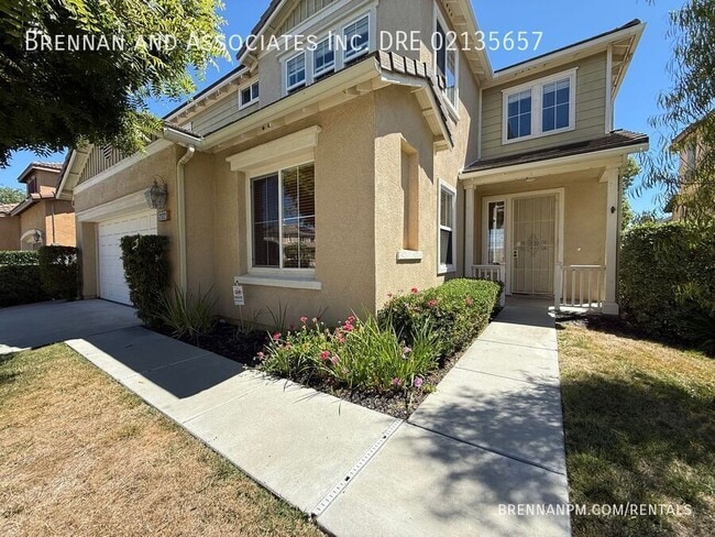 2122 Corte Condesa in Chula Vista, CA - Building Photo - Building Photo