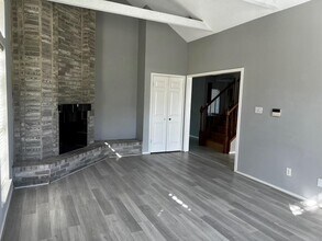 23 Rockfern Rd in The Woodlands, TX - Building Photo - Building Photo