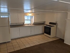 516 E St NE in Brainerd, MN - Building Photo - Building Photo