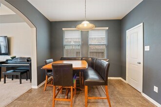 970 Jennifer St in Alvin, TX - Building Photo - Building Photo