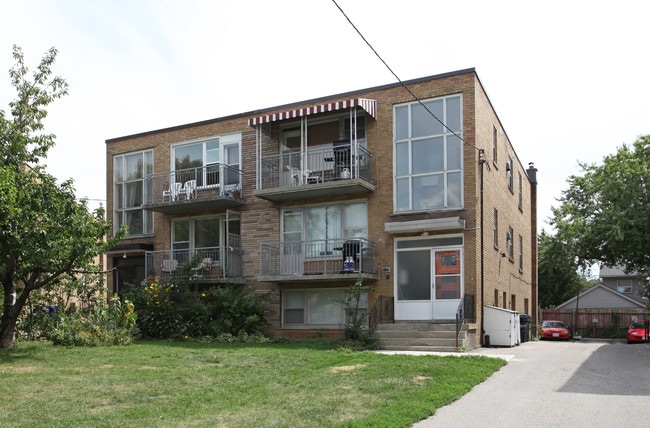 19-21 Elway Ct in Toronto, ON - Building Photo - Primary Photo