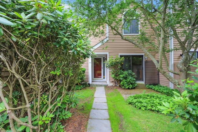 41 Rambling Brook Rd