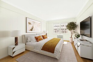 40 Sutton Pl in New York, NY - Building Photo