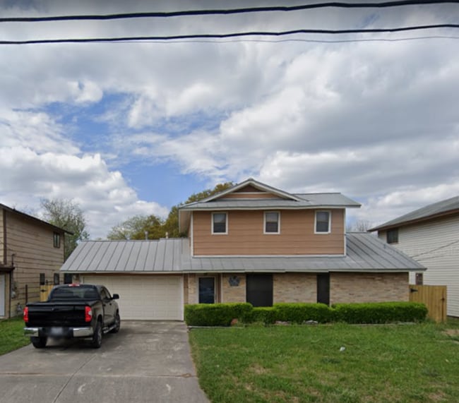 property at 2435 Ravina St