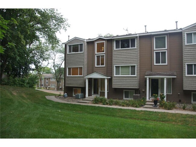 property at 330 Pondridge Cir