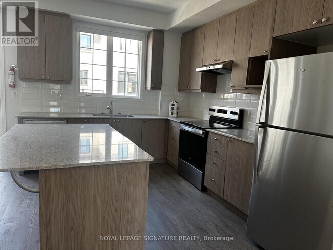 1259 Lily Cres in Milton, ON - Building Photo - Building Photo