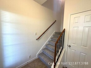 9201 Brodie Ln in Austin, TX - Building Photo - Building Photo